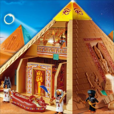 Pyramid Play and Figure Set (4240)